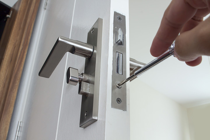 Our local locksmiths are able to repair and install door locks for properties in North Shields and the local area.